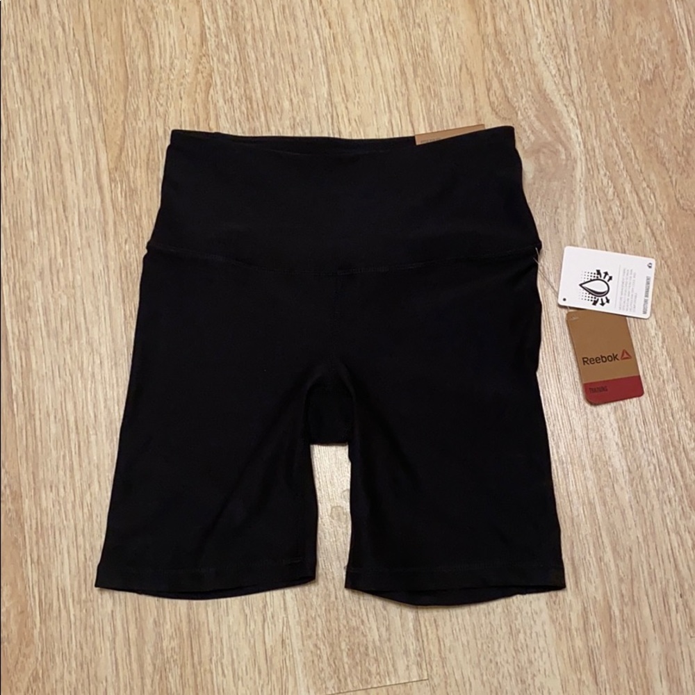 NWT REEBOK FITTED HIGH RISE SHORTS